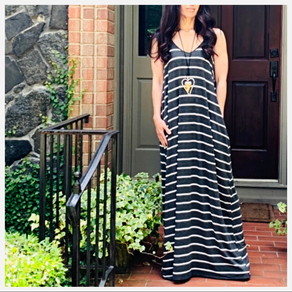 ✨LAST ONE ✨Cami striped side pocket maxi dress - Picture 3 of 8